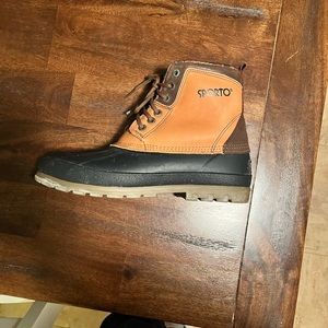 SPORTO duck boots; size 9
